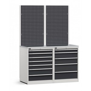 Composizione con parete attrezzata per arredo officina GARAGE098