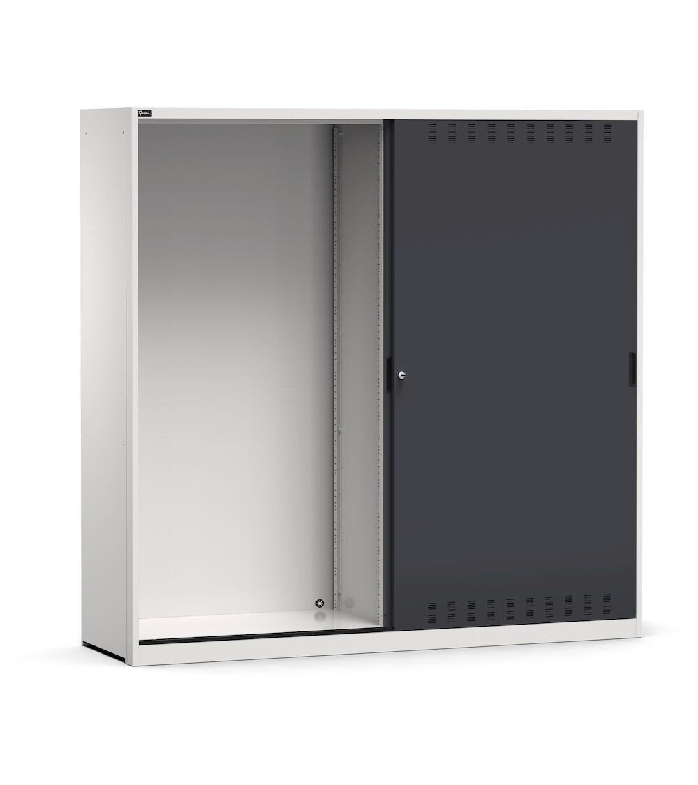 Armadio vuoto con porte scorrevoli fessurate, L2040 x P600 x H2000 mm