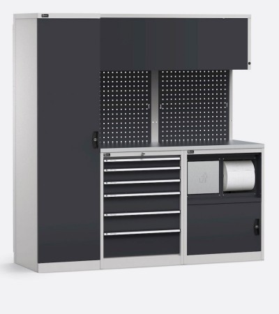 Garage workshop outfitting